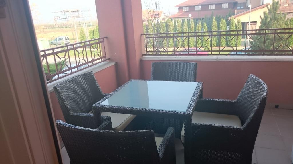 Reka Apartman Buk Ruang foto
